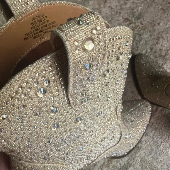 Jessica Simpson Cream Rhinestone Western Ankle Boots - Picture 11 of 11